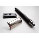 Hagyományos Borotvakészülék + 5db Borotvapenge